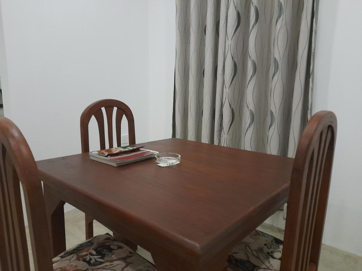 Gloria Inn Negombo Buitenkant foto