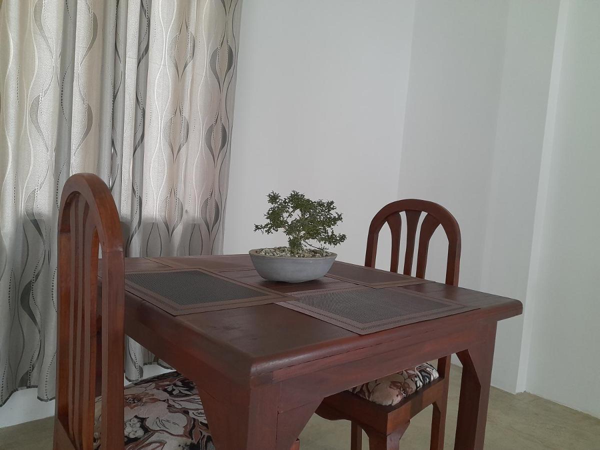 Gloria Inn Negombo Buitenkant foto