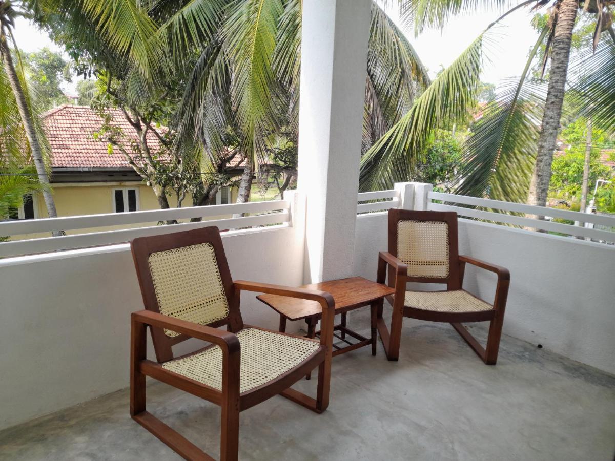 Gloria Inn Negombo Buitenkant foto